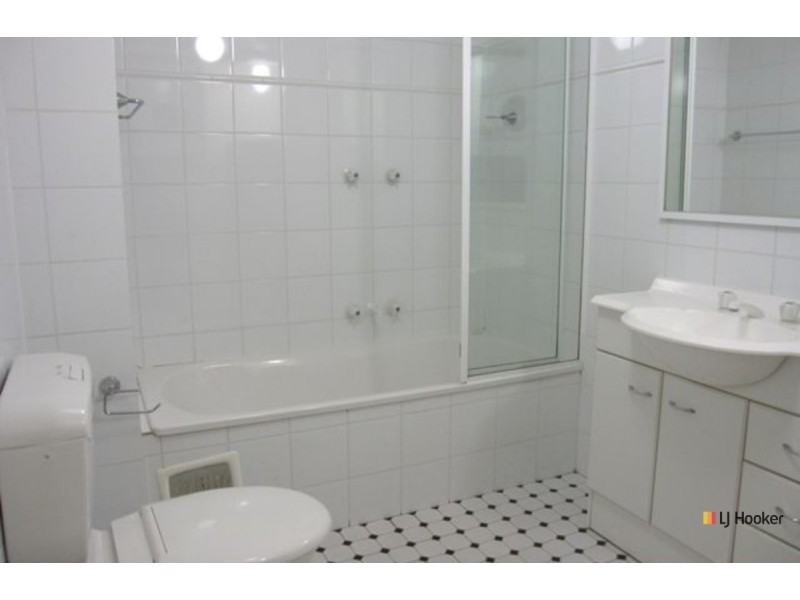 2/20 Federal Highway, Watson ACT 2602