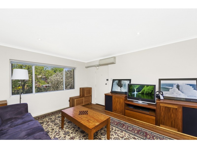 8/3 Carroll Street, Hughes ACT 2605