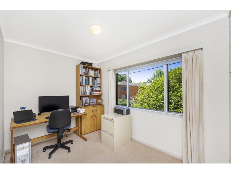 8/3 Carroll Street, Hughes ACT 2605