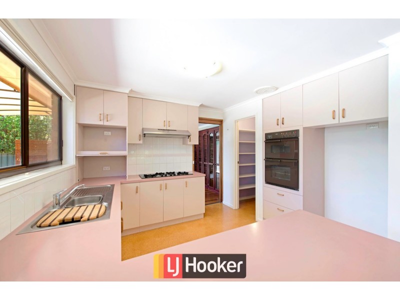 4 Buzacott Place, Mckellar ACT 2617
