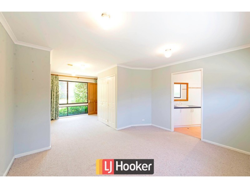 4 Buzacott Place, Mckellar ACT 2617