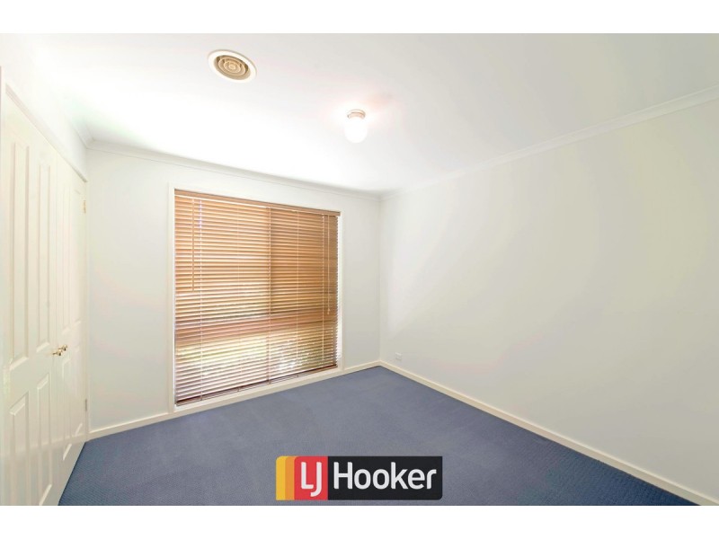4 Buzacott Place, Mckellar ACT 2617