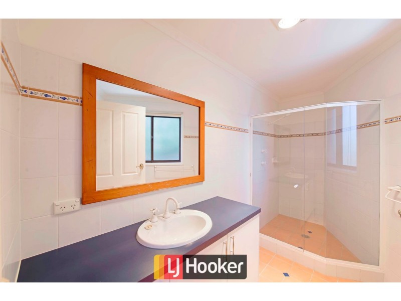 4 Buzacott Place, Mckellar ACT 2617