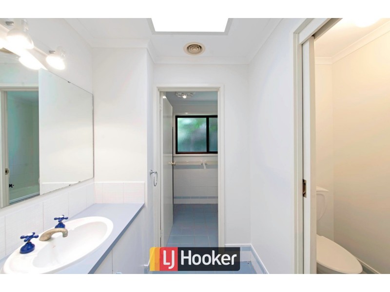 4 Buzacott Place, Mckellar ACT 2617