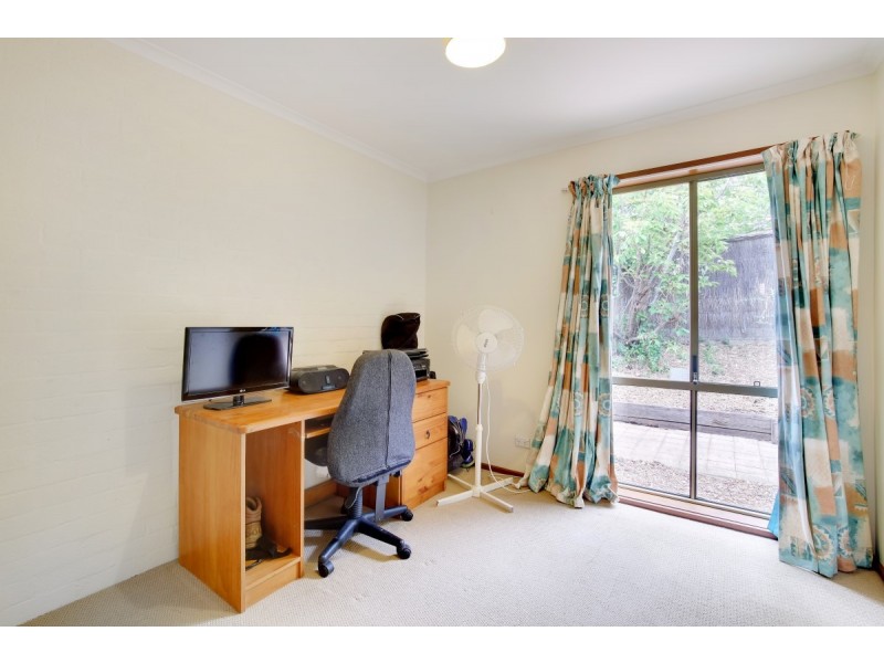 24/9 McClintock Street, Lyneham ACT 2602