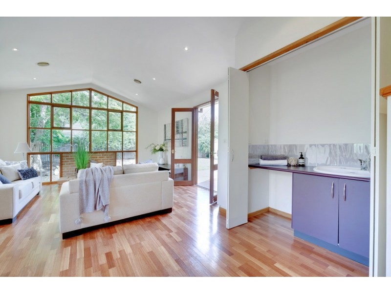 8 Colton Place, Downer ACT 2602