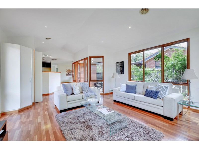 8 Colton Place, Downer ACT 2602