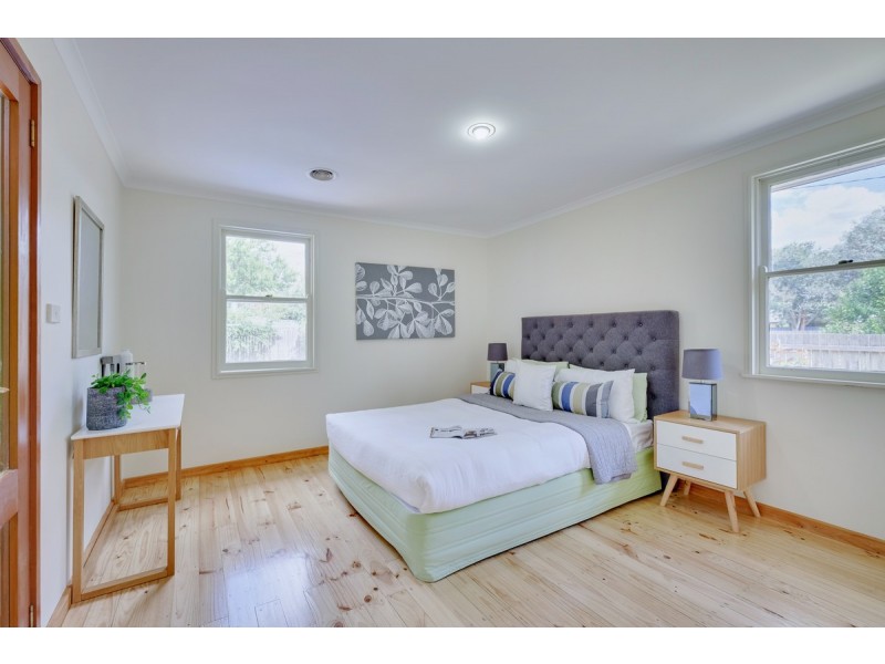 8 Colton Place, Downer ACT 2602