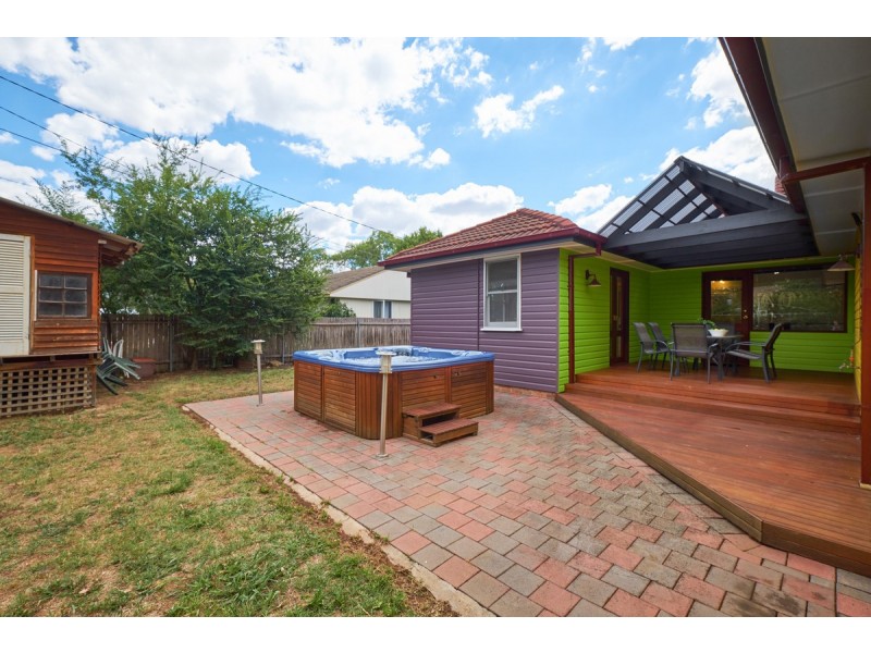 8 Colton Place, Downer ACT 2602