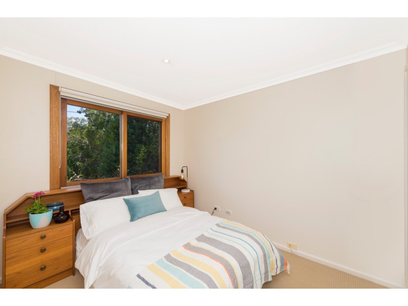 6 Skeats Street, Hackett ACT 2602