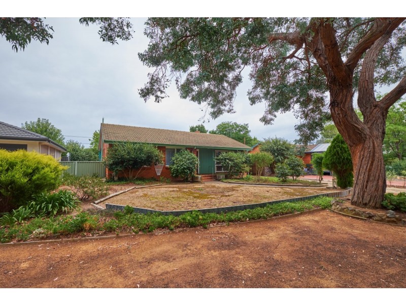 9 Wade Street, Watson ACT 2602