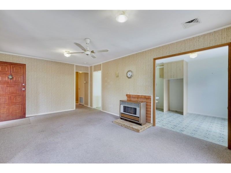 9 Wade Street, Watson ACT 2602