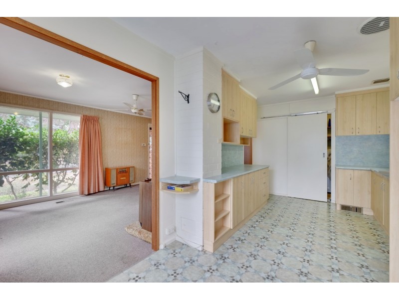 9 Wade Street, Watson ACT 2602