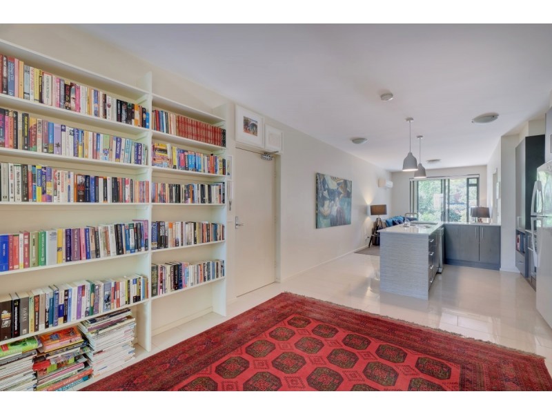 2/135 Limestone Avenue, Braddon ACT 2612