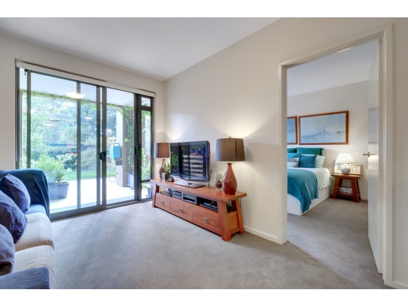 2/135 Limestone Avenue, Braddon ACT 2612
