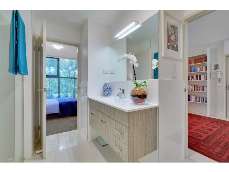 2/135 Limestone Avenue, Braddon ACT 2612