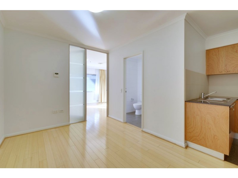 201/2 Akuna Street, City ACT 2601