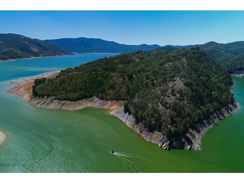 Wade Island, Wee Jasper NSW 2582