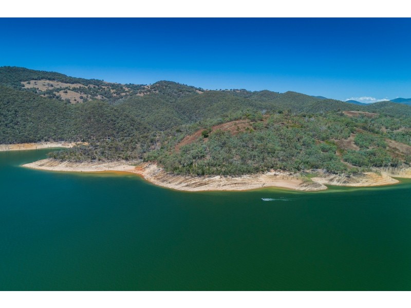 Wade Island, Wee Jasper NSW 2582