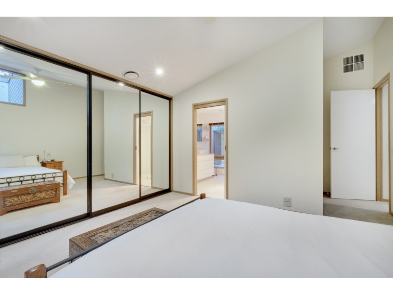 4 Rehfisch Close, Lyneham ACT 2602