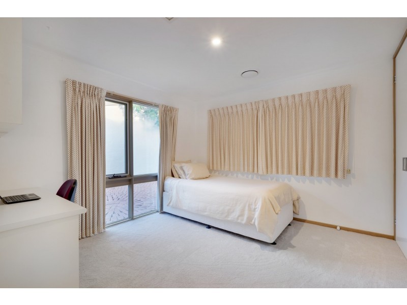 4 Rehfisch Close, Lyneham ACT 2602