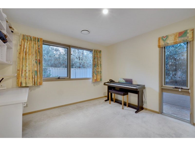 4 Rehfisch Close, Lyneham ACT 2602