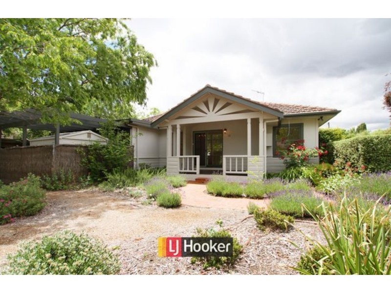 12 Hargraves Crescent, Ainslie ACT 2602