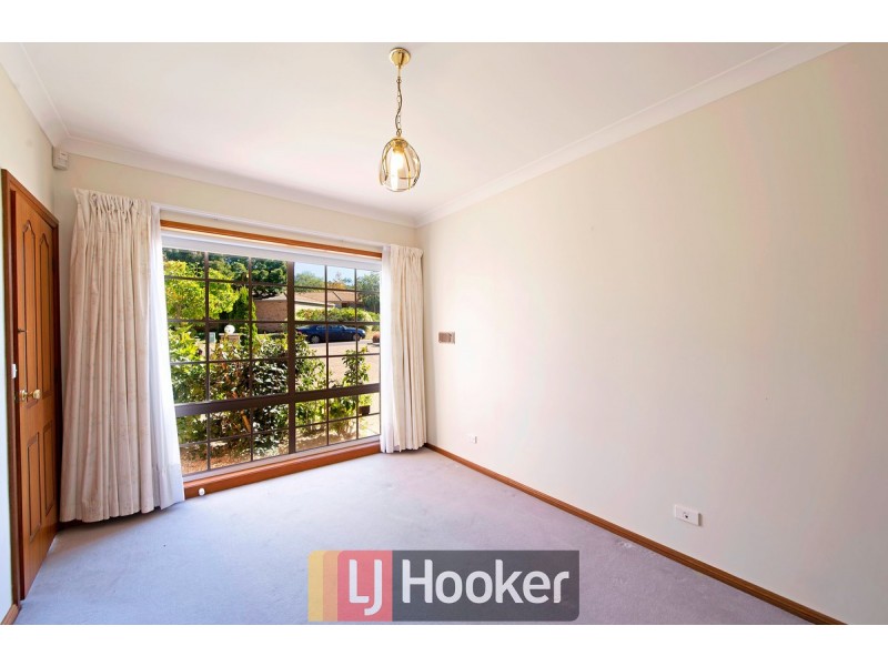 8 McClintock Street, Lyneham ACT 2602