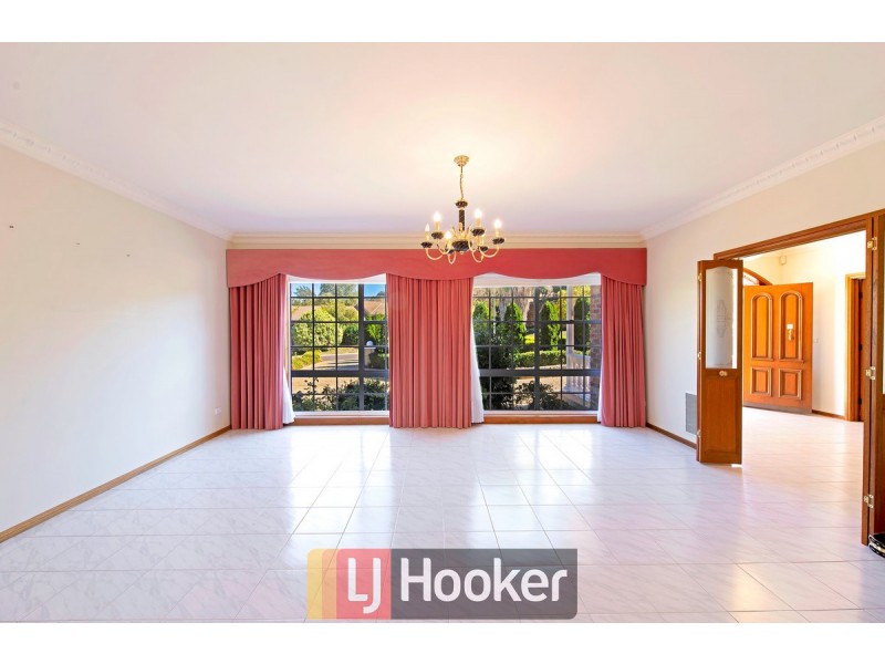 8 McClintock Street, Lyneham ACT 2602