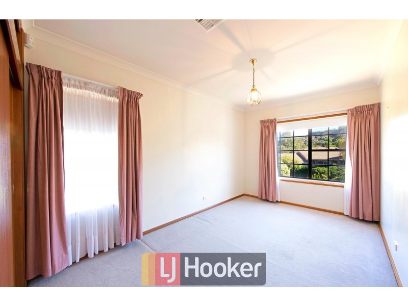 8 McClintock Street, Lyneham ACT 2602