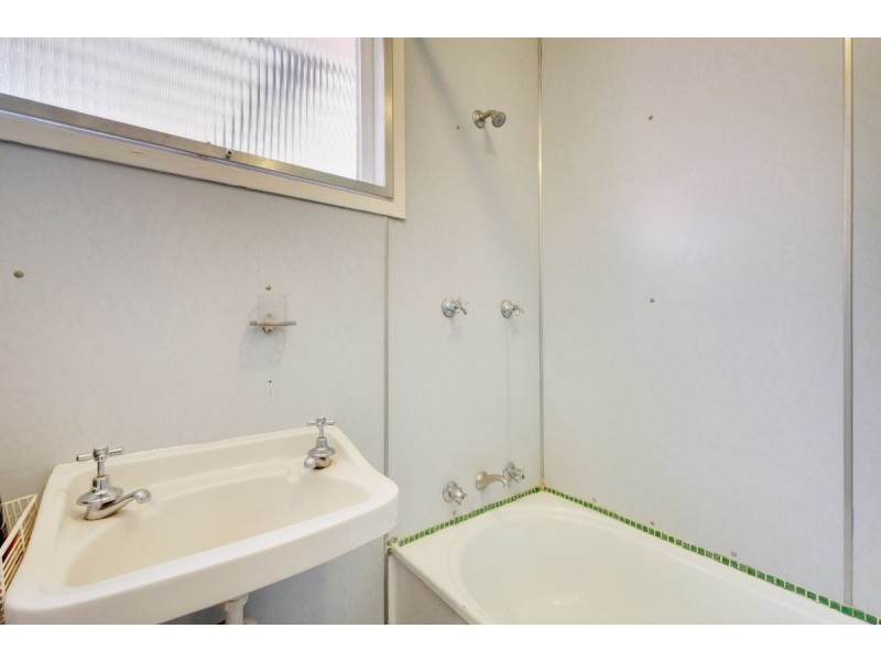 8 Manning Street, Watson ACT 2602
