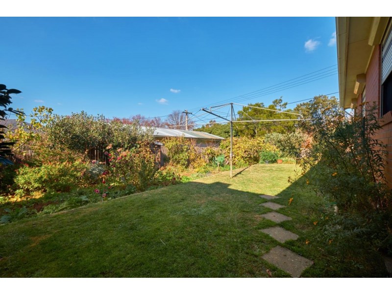 8 Manning Street, Watson ACT 2602