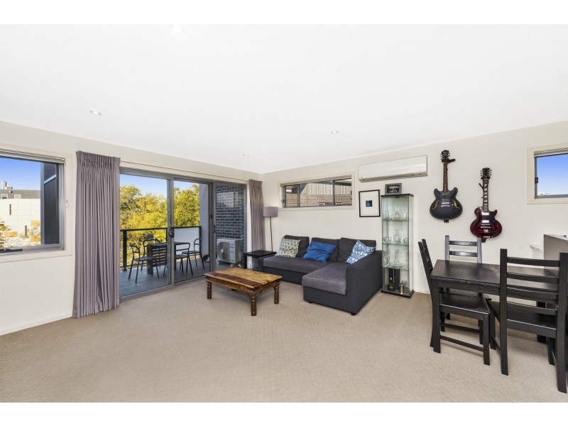 4/9 Wedge Crescent, Turner ACT 2612