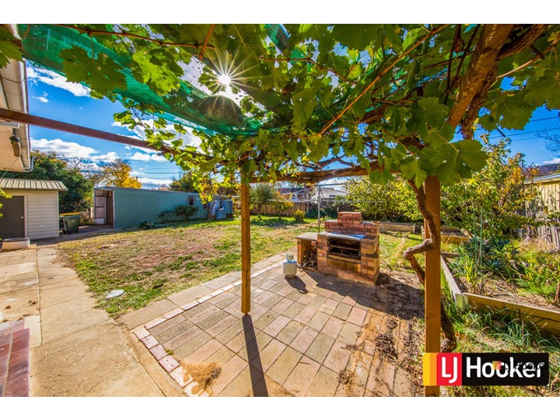 213 Phillip Avenue, Hackett ACT 2602