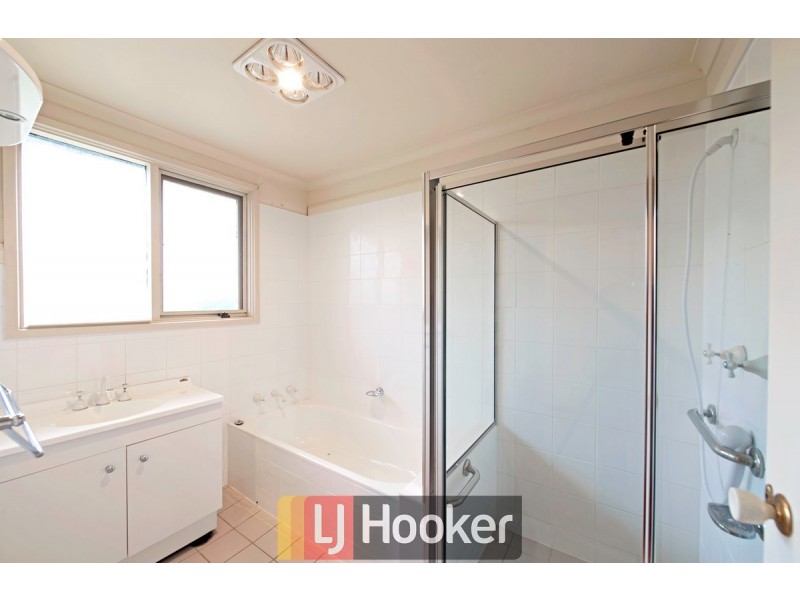 55 Calder Crescent, Holder ACT 2611
