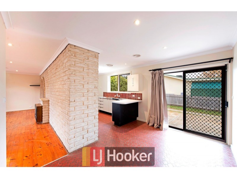 55 Calder Crescent, Holder ACT 2611