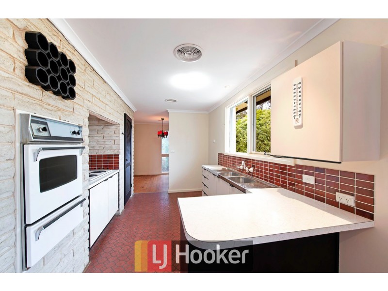 55 Calder Crescent, Holder ACT 2611