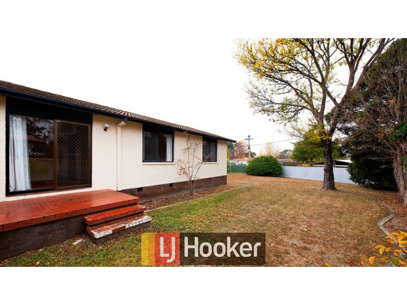 55 Calder Crescent, Holder ACT 2611