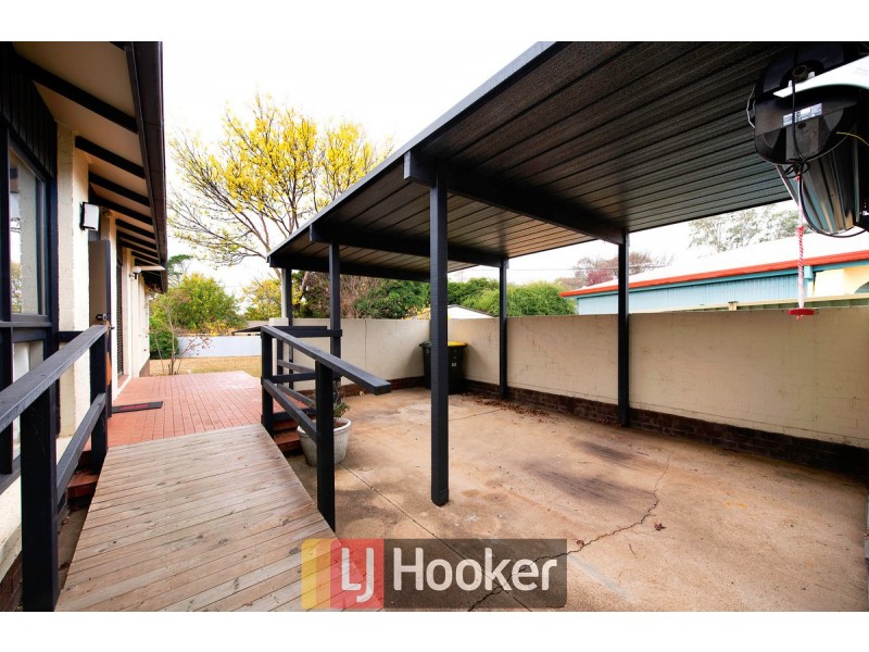 55 Calder Crescent, Holder ACT 2611