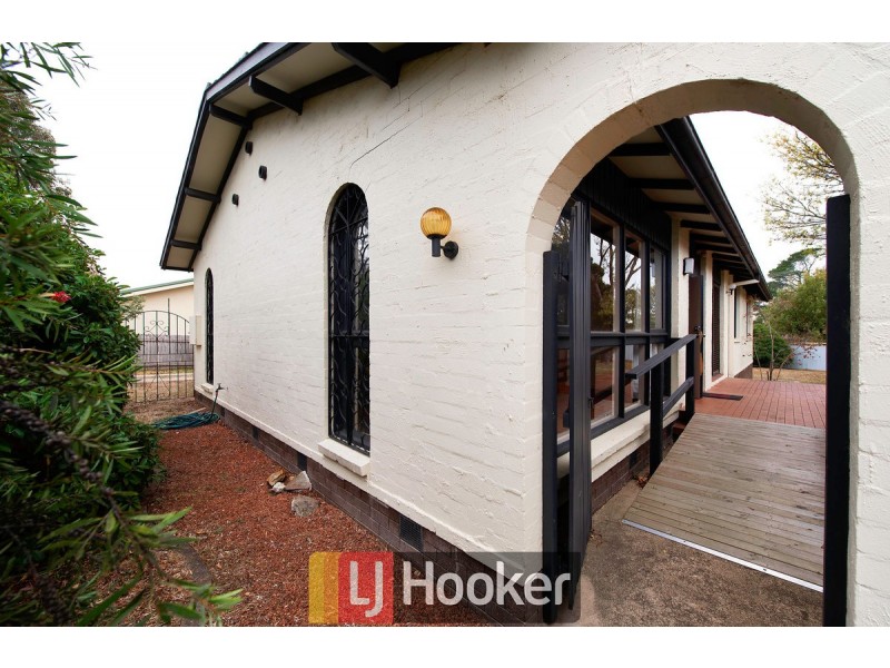 55 Calder Crescent, Holder ACT 2611