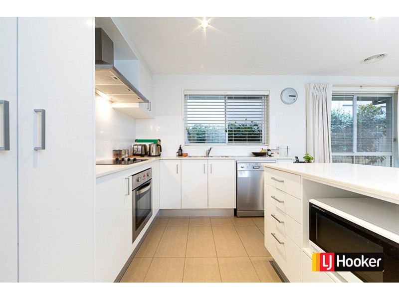 9 Hooton Street, Forde ACT 2914