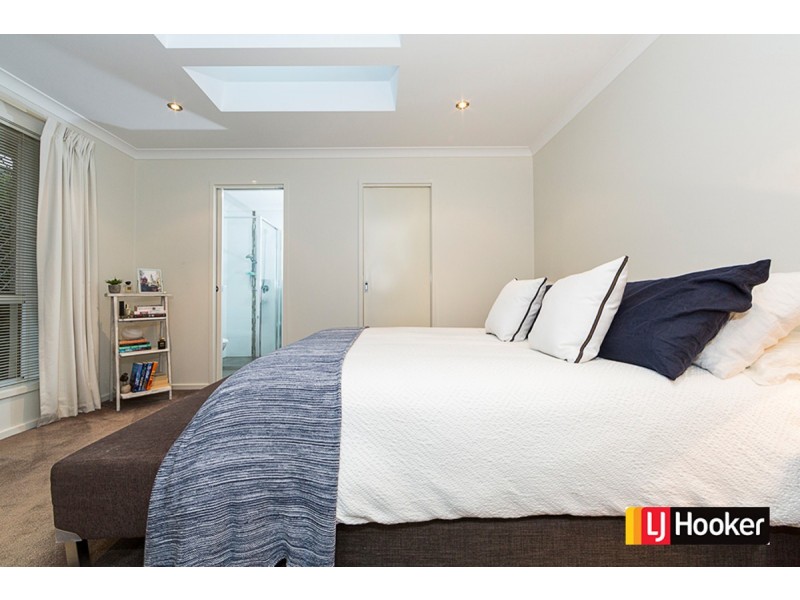 9 Hooton Street, Forde ACT 2914