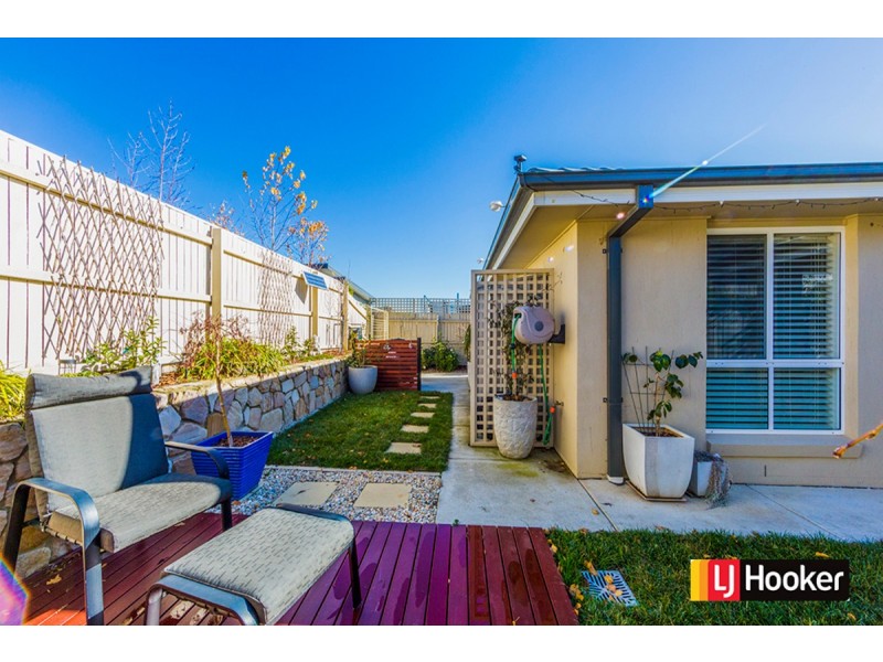 9 Hooton Street, Forde ACT 2914