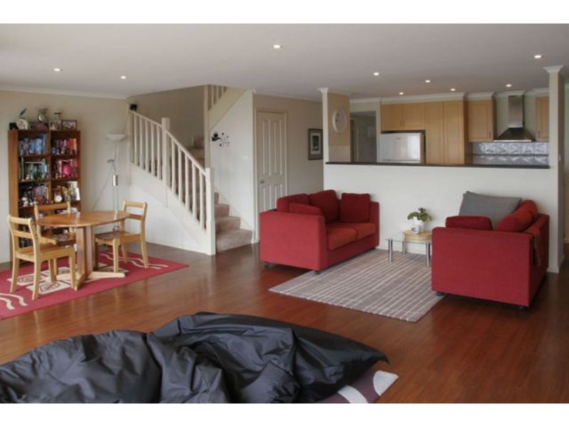4/34 Leahy Close, Narrabundah ACT 2604