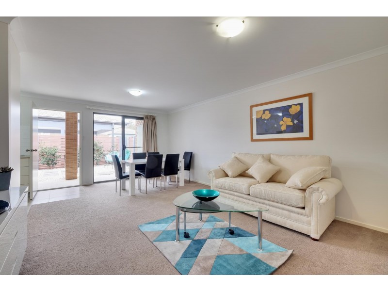 9/27 Whitmore Crescent, Watson ACT 2602
