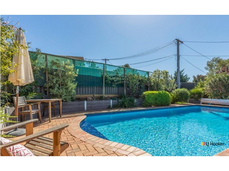 4 Fred Williams Crescent, Lyneham ACT 2602