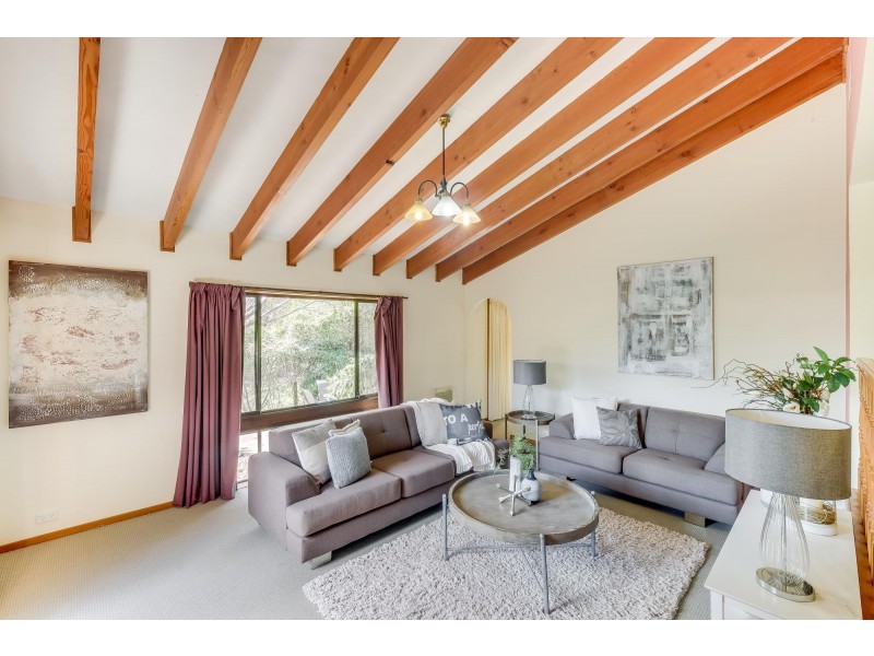 11 Piguenit Close, Lyneham ACT 2602