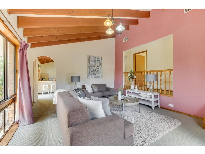 11 Piguenit Close, Lyneham ACT 2602