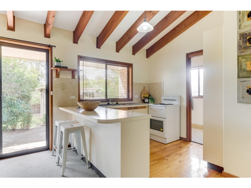 11 Piguenit Close, Lyneham ACT 2602