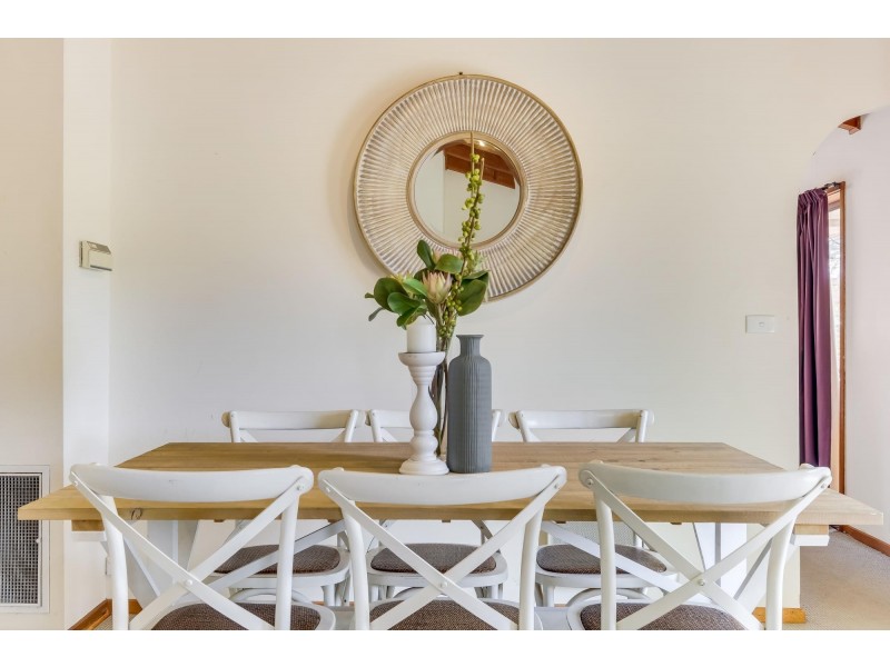 11 Piguenit Close, Lyneham ACT 2602